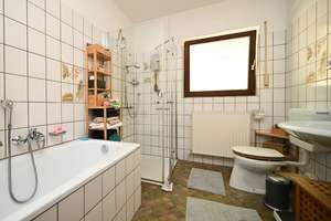 Familien-Domizil in sonniger Stadtlage – Die vollständige Adresse der Immobilie erhältst du vom Anbieter., 57072 Siegen, Siegen – Vorschaubild 12