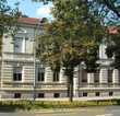 2-R-Whg. mit Balkon und Blick in den Garten im ruhigen und gepflegten 3-Familienhaus