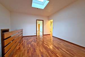 Freistehender Bungalow mit drei Garagen auf einem Erbbaugrundstück am Lisenkamp in Hamm-Mark – Die vollständige Adresse der Immobilie erhältst du vom Anbieter., 59071 Uentrop, Hamm – Vorschaubild 8