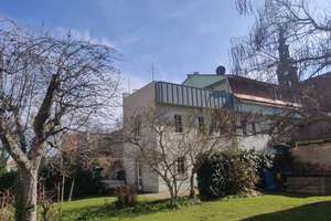 Dachwohnung, große Sonnenterasse, Blick auf den Gemeinschaftsgarten