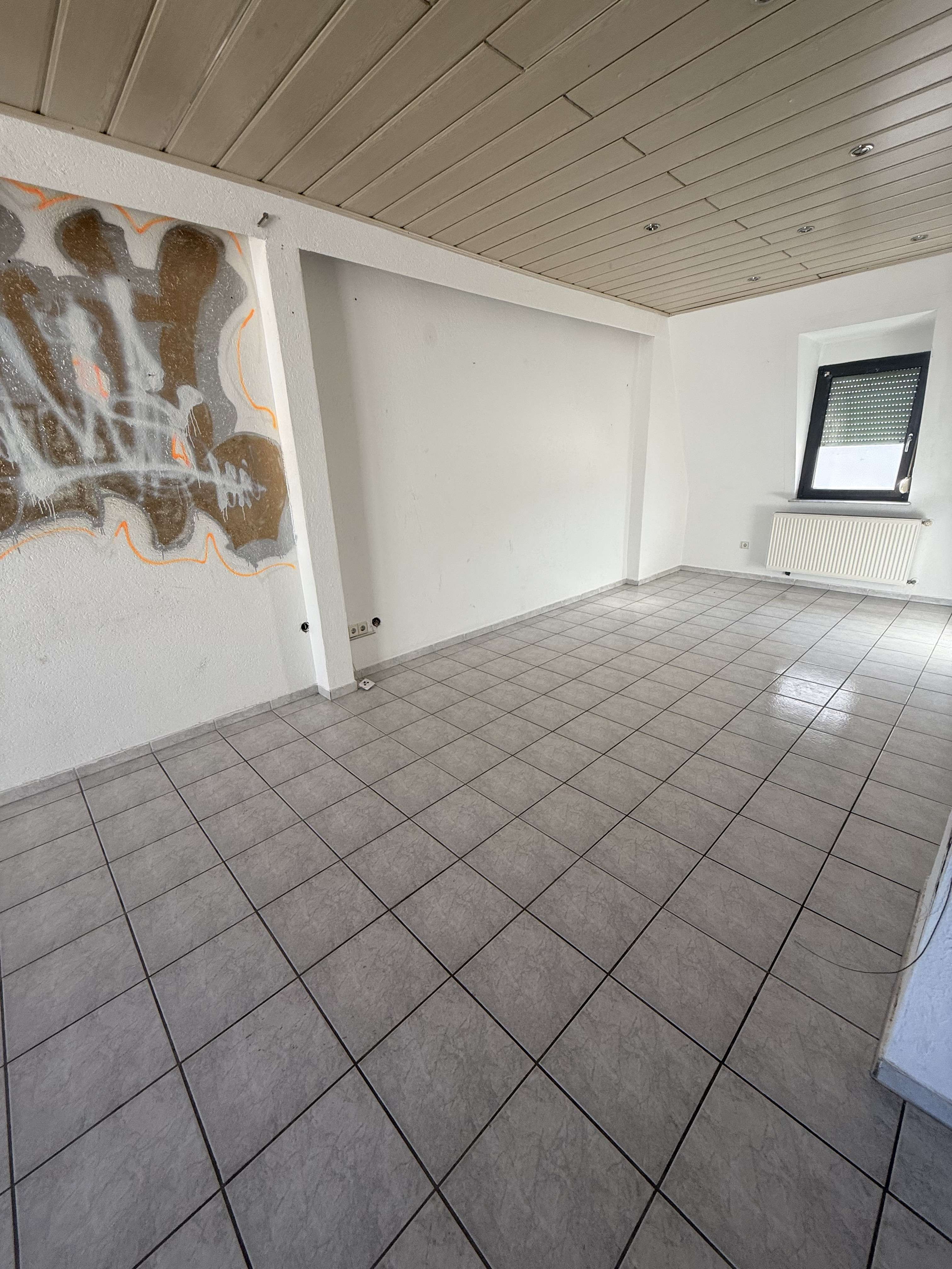 Raumwunder mit Potenzial: Großzügige 4- bis 5-Zimmer-Wohnung (103 m²) plus ausgebauter Spitzboden, Mannheim – Bild 3