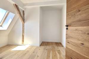 Hoch Hinaus: Stilvolle 4-Zimmer-Maisonettewohnung mit traumhaftem Ausblick über Stuttgart West – Rotebühlstraße 117A, 70178 Rotebühl, Stuttgart – Vorschaubild 5