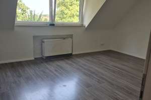 Schicke DG-Wohnung in Frintrop – Frintroper Str. 40, 45356 Borbeck-Mitte, Essen – Vorschaubild 2