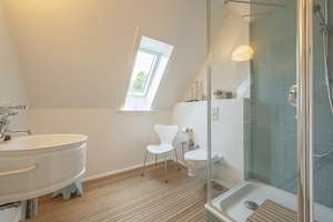 Architektenhaus auf großem Grundstück – Die vollständige Adresse der Immobilie erhältst du vom Anbieter., 22359 Volksdorf, Hamburg – Vorschaubild 10