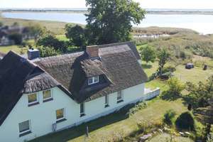 Seltene Gelegenheit: Exklusives Wasseranwesen auf Insel Hiddensee mit Blick auf den Dornbusch – Die vollständige Adresse der Immobilie erhältst du vom Anbieter., 18565 Insel Hiddensee – Vorschaubild 1