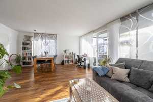 **RESERVIERT** Investmentchance: Attraktives 6-Familienhaus mit 6 Einzelgaragen in ruhiger Wohnlage – Ludwigsburg (Kreis) – Vorschaubild 9