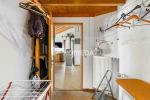 2006 saniertes und aufgestocktes Zweifamilienhaus mit PV-Anlage, Kamin und großem Garten
 – Die vollständige Adresse der Immobilie erhältst du vom Anbieter., 93164 Brunn – Vorschaubild 23