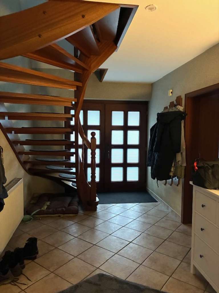 Immobilie in Stralendorf - Einfamilienhaus in ruhiger Randlage mit gemauerten Kaminofen und massiver Garage - Bild 2