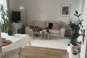 Helle 2-Zimmer-Wohnung mit Balkon in bester Lage  – Die vollständige Adresse der Immobilie erhältst du vom Anbieter., 40223 Bilk, Düsseldorf – Vorschaubild 1