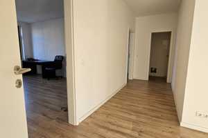 MEGA =》ZWICKAUERSTR. 191 / 3 ZI OASE INKLUSIVE EINBAUKÜCHE !! – Chemnitz – Vorschaubild 8