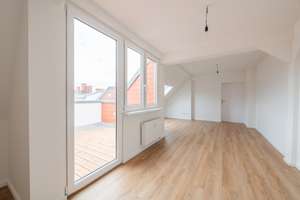 Erstbezug: Lichtdurchflutete Dachgeschoss-Wohnung mit Terrasse, moderner Ausstattung und in Top-Lage – Bismarckstraße 61a, 13585 Spandau (Ortsteil), Berlin – Vorschaubild 1