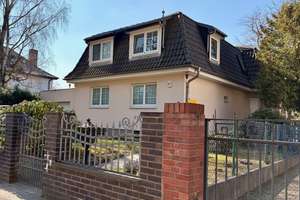 Mansarddach-Haus im Grünen mit großem Garten - Toplage Berlin-Hermsdorf (provisionsfrei)