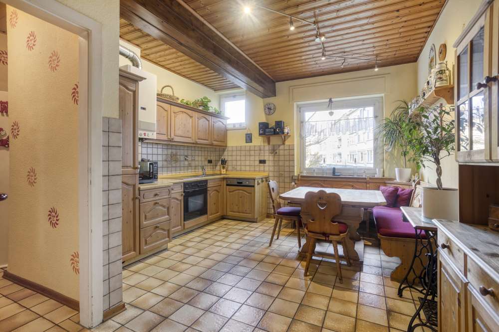 Bezugsfreie 3 Zimmerwohnung mit zwei Bädern in Weidenpesch!, Köln – Bild 3