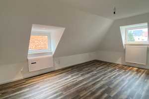 Attraktive 3,5-Zimmer-Maisonette-Wohnung mit gehobener Innenausstattung nach Kernsanierung  – Libanonstraße 88, 70186 Stuttgart – Vorschaubild 6