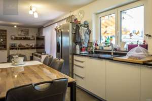 Weitblick auf die Burg und die Stadt Lörrach - großzügige 4,5 Zimmer-Stadtwohnung zu verkaufen – Die vollständige Adresse der Immobilie erhältst du vom Anbieter., 79539 Lörrach – Vorschaubild 5
