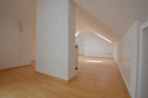 Rarität! Renovierte Dach-Maisonettewhg. mit Terrasse, gegenüber Pinakothek / Museum Brandhorst – Die vollständige Adresse der Immobilie erhältst du vom Anbieter., 80333 Universität, München – Vorschaubild 19