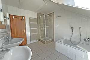 5691 - Attraktive Doppelhaushälfte mit Terrasse, Stellplatz und Garage in Hochstetten! – Karlsruhe (Kreis) – Vorschaubild 12