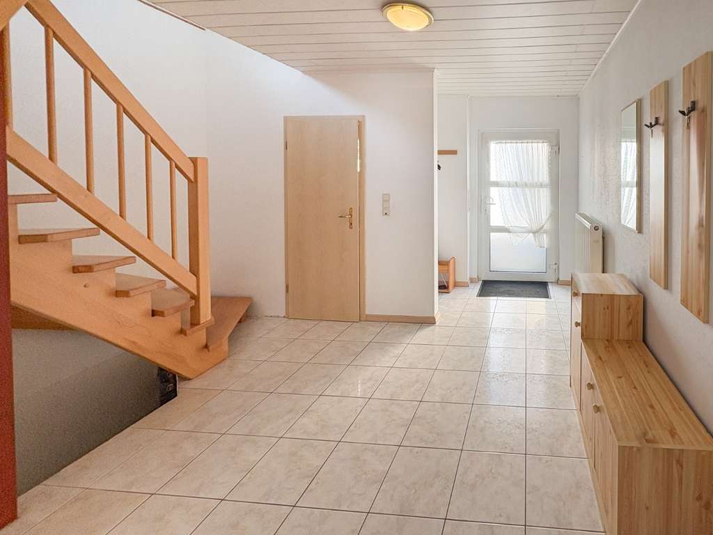 Immobilie in Kreimbach-Kaulbach - Attraktives Einfamilienhaus mit Einliegerwohnung & Garten – top gepflegt, sofort einziehen! - Bild 2