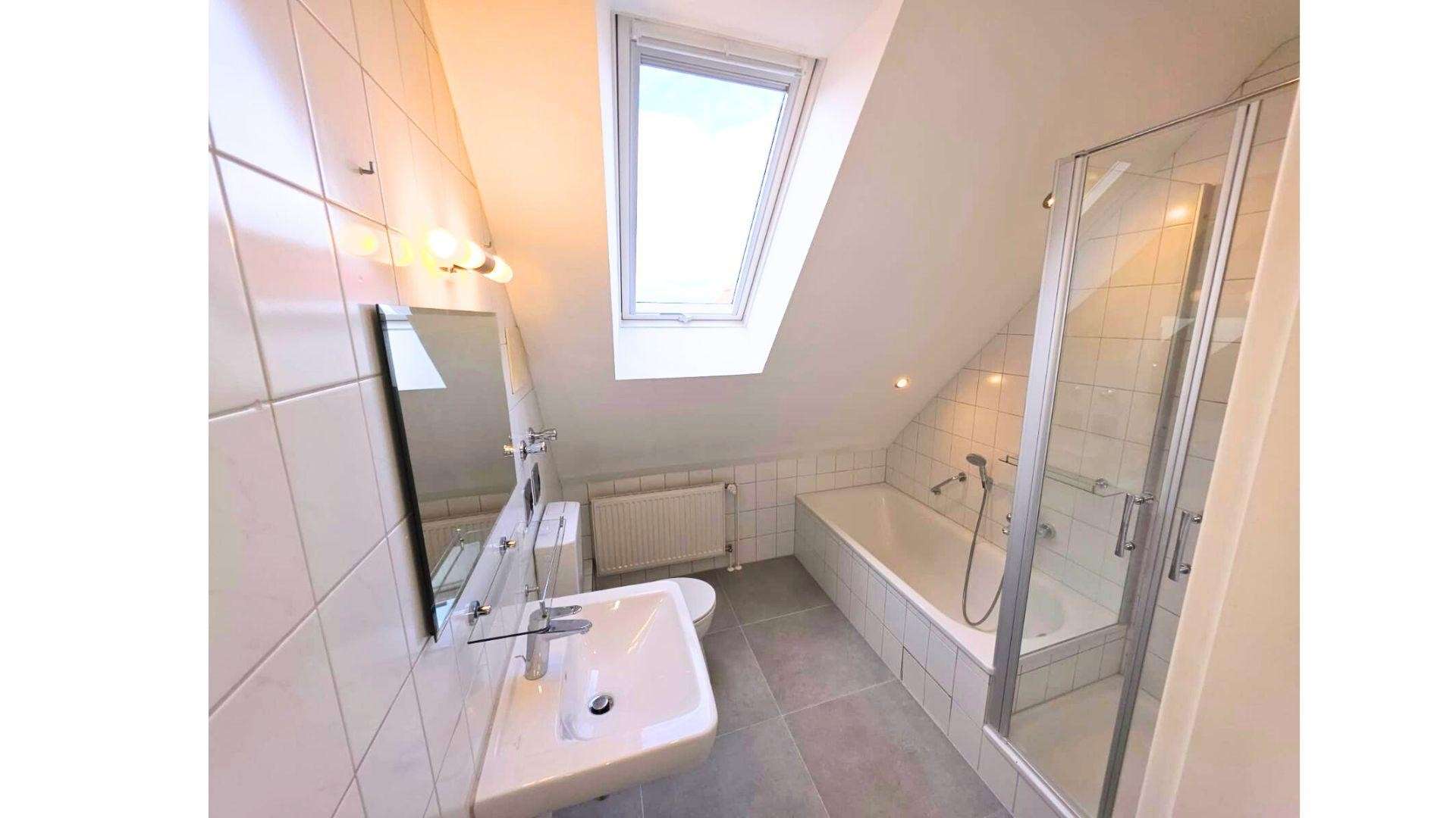 Immobilie in Offenbach an der Queich - Wohngefühl 95m²: Sanierte Maisonette | EBK | 2 Stellplätze | 125kWh | 950€ Mietwert! - Bild 9