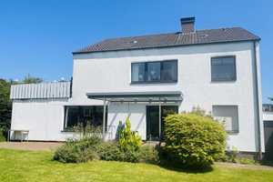 Freistehendes Zweifamilienhaus mit großem Garten in beliebter Wohnlage von Herten
