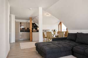 Charmante 2-Zimmer-Wohnung mit zwei Balkonen und moderner Einbauküche!