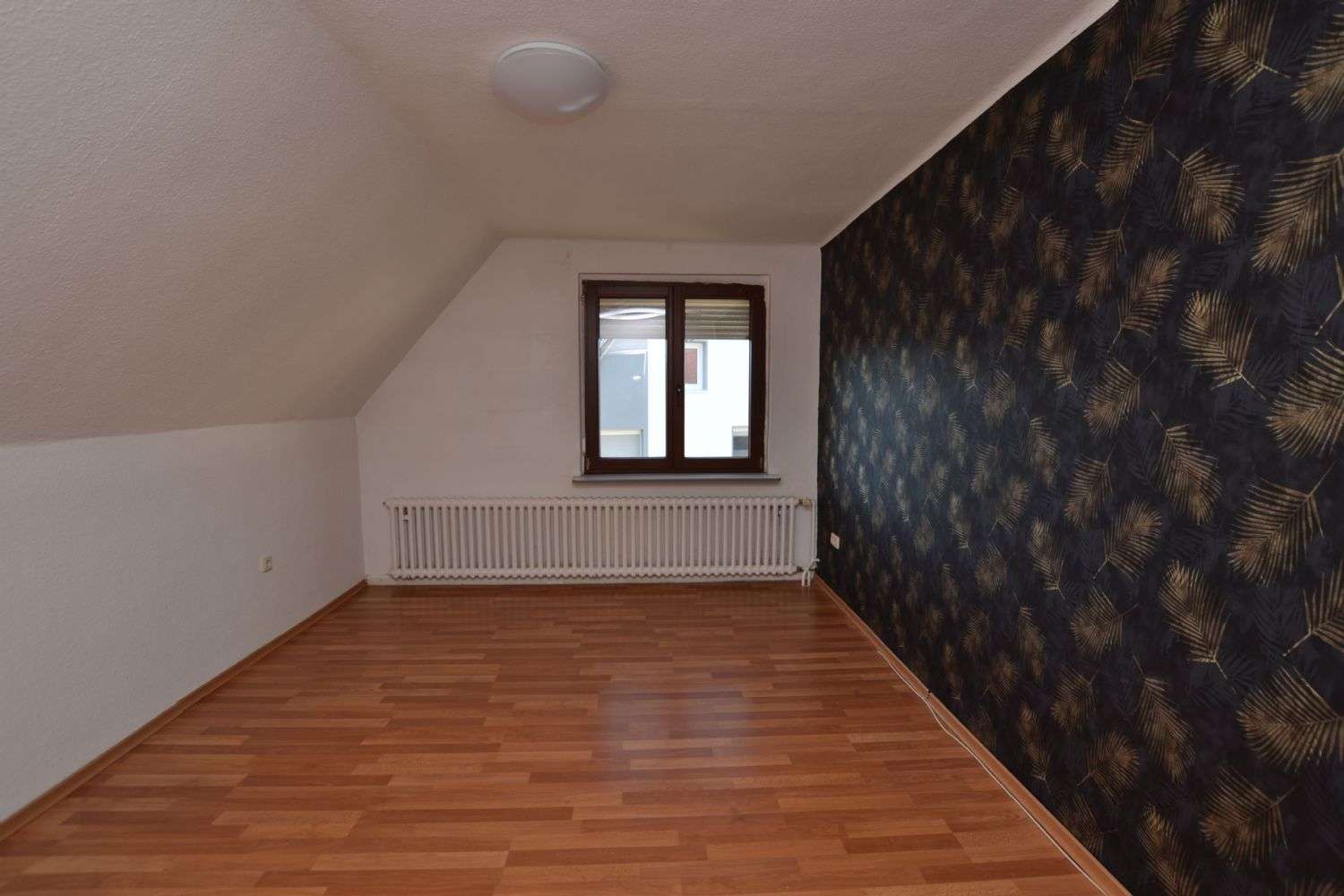 Immobilie in Eschershausen - Doppelhaushälfte in 37632 Eschershausen - Bild 2