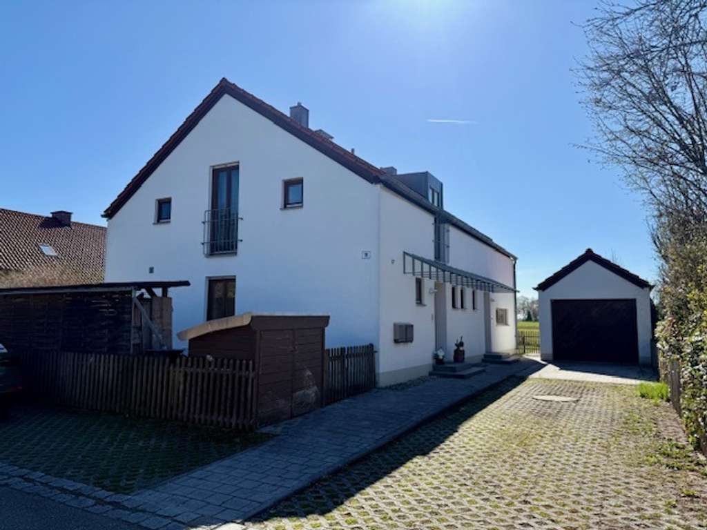 Immobilie in Fraunberg - TOP-LAGE: Helles Zweifamilienhaus mit Weitblick & großem Garten! - Bild 2