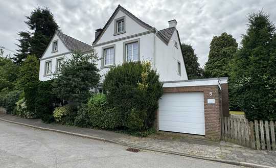 Großzügiges freistehendes EFH mit ca. 224 qm WFL  auf 680 qm Grundstück & schönem Garten            