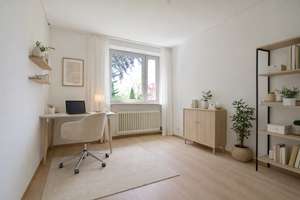 Split-Level-Bungalow mit großzügigem Raumkonzept und sonnigem Garten in ruhiger Lage Trudering – Die vollständige Adresse der Immobilie erhältst du vom Anbieter., 81735 Waldtrudering, München – Vorschaubild 12
