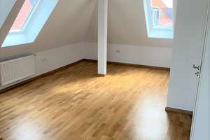 Toll ausgebaute 2 - Zimmer Dachgeschoss Wohnung mit Einbauküche in Zentrumsnähe! – 93055 Ostenviertel, Regensburg – Vorschaubild 8