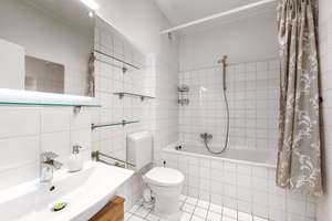 Urbanes Garten-Loft/Hausgefühl – außergewöhnlicher Wohnbereich, große Terrasse & über 200 m² Garten – Die vollständige Adresse der Immobilie erhältst du vom Anbieter., 40229 Eller, Düsseldorf – Vorschaubild 7