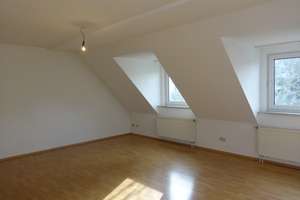"ENTDECKE DIE MÖGLICHKEITEN !" Interessantes kleines Mehrfamilienhaus auf Erbpachtgrundstück! – Die vollständige Adresse der Immobilie erhältst du vom Anbieter., 60529 Schwanheim, Frankfurt am Main – Vorschaubild 15