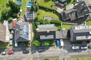 Haus mit Pool, zwei Balkonen, Terrasse und zwei Garagen - Gestaltungspotential, Zweifamilienoption – Die vollständige Adresse der Immobilie erhältst du vom Anbieter., 46242 Fuhlenbrock, Bottrop – Vorschaubild 7