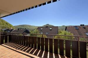 Neu saniertes Bad! 1 Zimmer, fantastischer Ausblick, riesiger Südwestbalkon, Tiefgaragenstellplatz – Breitensteinstr. 66, 72574 Bad Urach – Vorschaubild 14