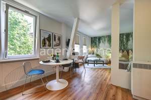 MÖBLIERT - CITY LIVING - Exklusive Wohnung am Mozartplätzle – Die vollständige Adresse der Immobilie erhältst du vom Anbieter., 70180 Lehen, Stuttgart – Vorschaubild 2