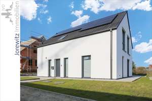 Bi-Vilsendorf: Sonniges Einfamilienhaus (KfW-Effizienzhaus 40) mit großer Terrasse und Garten – Die vollständige Adresse der Immobilie erhältst du vom Anbieter., 33739 Jöllenbeck, Bielefeld – Vorschaubild 2