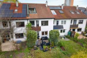 Kapitalanleger aufgepasst: Reihenmittelhaus mit 3 Wohneinheiten – Die vollständige Adresse der Immobilie erhältst du vom Anbieter., 89075 Böfingen, Ulm – Vorschaubild 4