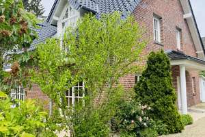 Zehlendorf: Gepflegtes , großzügiges Landhaus mit 250 qm Wfl., Massivbau, ruhige top-Lage, Rarität. – Die vollständige Adresse der Immobilie erhältst du vom Anbieter., 14167 Zehlendorf, Berlin – Vorschaubild 5
