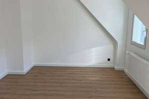 Hochwertig sanierte 1-Zimmer-Wohnung mit Einbauküche – Wuppertal-Barmen – Carnaperstrasse 38, 42283 Barmen, Wuppertal – Vorschaubild 2