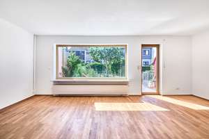 ONLY 10 MINUTES TO CLAY! Approx. 150 m² townhouse with 5-room, 4-bed, garden + garage *Pets allowed* – Die vollständige Adresse der Immobilie erhältst du vom Anbieter., 55246 Mainz-Kostheim, Wiesbaden – Vorschaubild 4