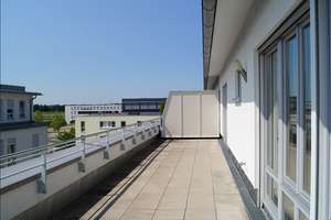 Stilvolle 3-Zimmer-Wohnung mit Einbauküche und Dachterrasse in S-Bahn-Nähe Freiham – Hans-Stützle-Straße 10, 81249 Freiham, München – Vorschaubild 6
