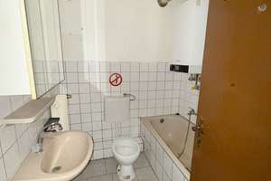 Hobbyhandwerker aufgepasst! Renovierungsbedürftige 3-Zimmerwohnung mit kleinem Garten in Krefeld – Die vollständige Adresse der Immobilie erhältst du vom Anbieter., 47798 Stadtmitte, Krefeld – Vorschaubild 10