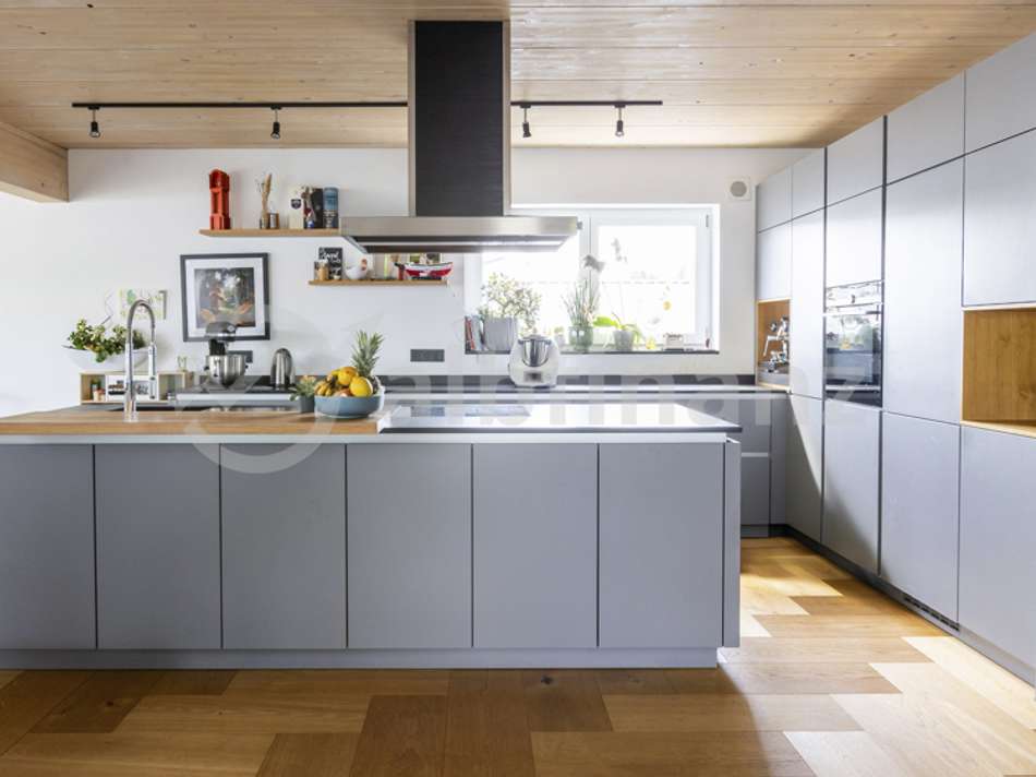 Hochwertige Einbauküche