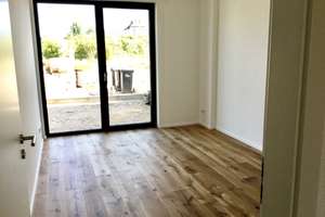 Traumhaftes Wohnen mit Seeblick, Sauna, Kamin, Einbauküche,  niedrige Heizkosten dank Erdwärme – Seeblick 2a, 4442 Zwenkau – Vorschaubild 9