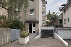 Attraktive 2,5‑Zimmer‑Wohnung mit Erker, Parkett & TG‑Stellplatz (Wallbox) in Köln‑Weiden