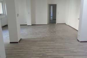 großzügige 4 Zimmer Wohnung mit offenem Küchen-/Wohnbereich und Gartenanteil – Weserstr. 227a, 27572 Wulsdorf, Bremerhaven – Vorschaubild 3