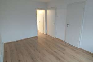 Gemütliche 2-Zimmer-Dachgeschosswohnung in Remscheid – zentral gelegen! – Baustraße 7, 42853 Scheid, Remscheid – Vorschaubild 1