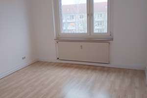 Helle 2-Zimmer-Wohnung im 4. OG mit Balkon in Greifswald-Schönwalde I / Südstadt – Karl-Liebknecht-Ring 15, 17489 Schönwalde I und Südstadt, Greifswald – Vorschaubild 4