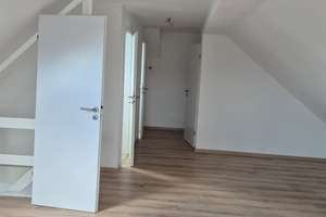 Großzügige 2-Zimmer-Dachgeschosswohnung mit 73 m² in Düsseldorf – 40231 Eller, Düsseldorf – Vorschaubild 4