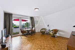 Charmante 2-Zimmer-Wohnung mit Balkon in begehrter Lage von München-Bogenhausen!